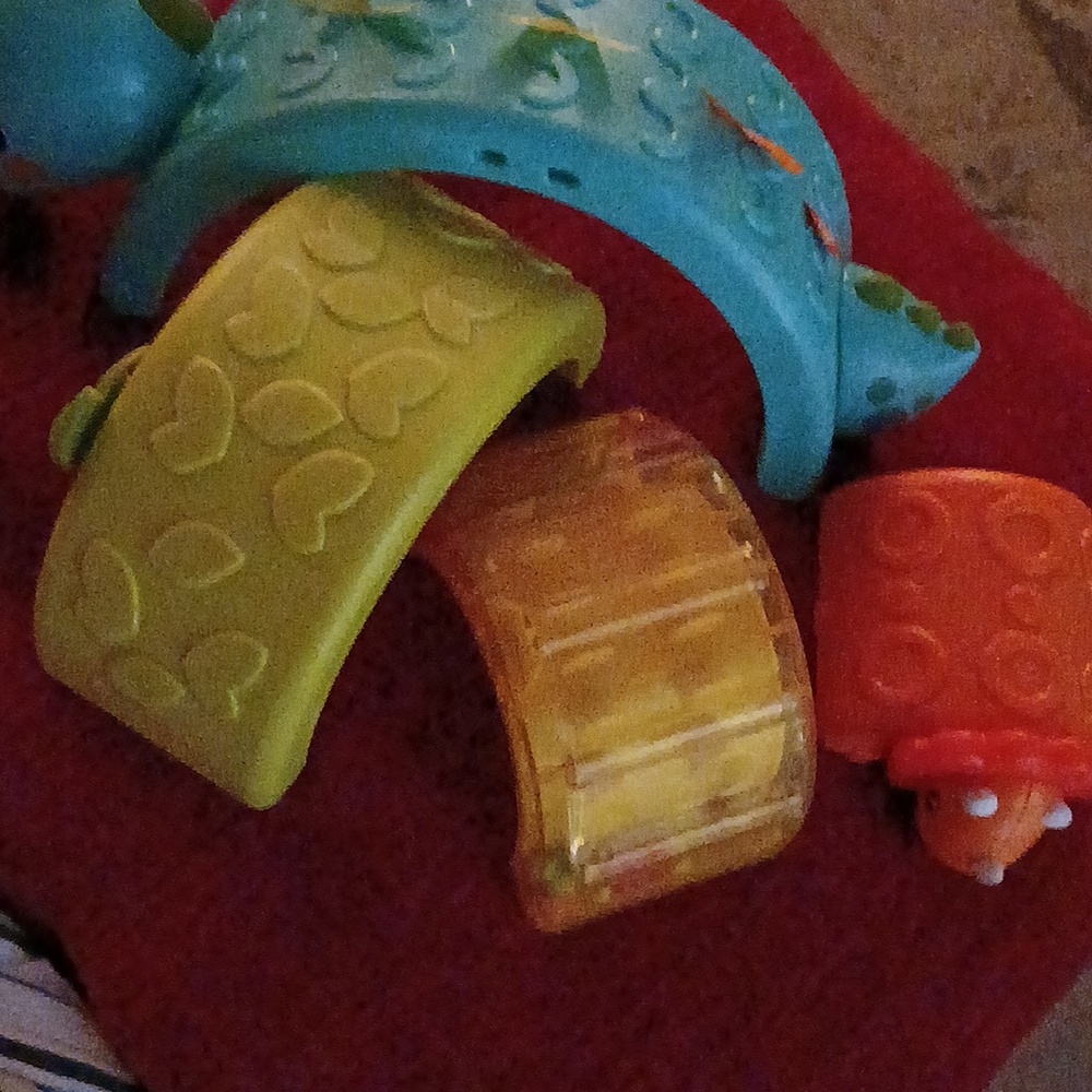 Paradise Pals Stack & Nest Dino toy - Picture 5 of 5